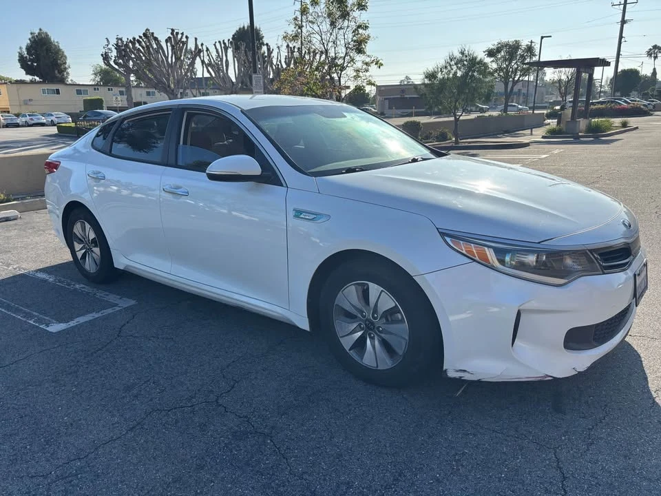 2017 Kia Optima/K5 - Image 5 of 10