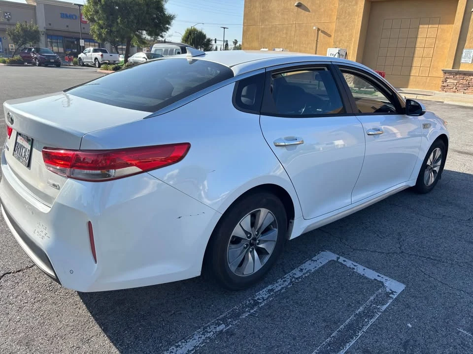 2017 Kia Optima/K5 - Image 6 of 10