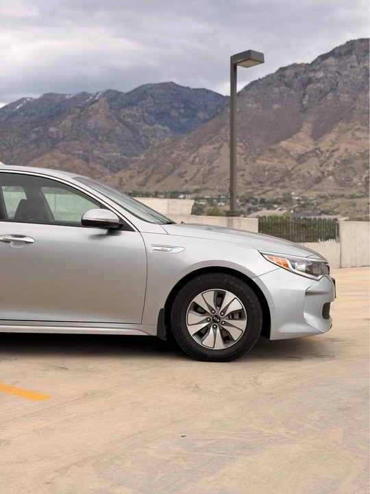 2017 Kia Optima/K5 - Image 3 of 19