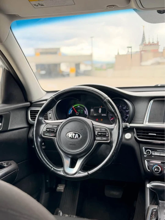 2017 Kia Optima/K5 - Image 17 of 19