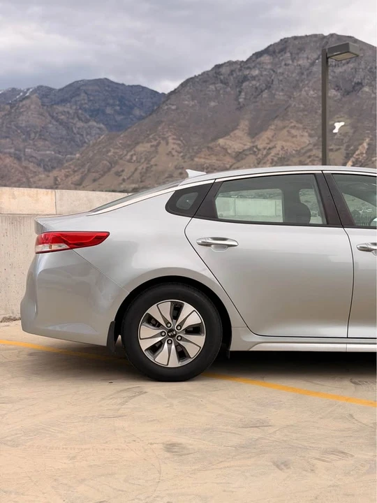 2017 Kia Optima/K5 - Image 4 of 19