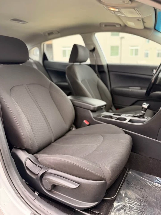 2017 Kia Optima/K5 - Image 15 of 19