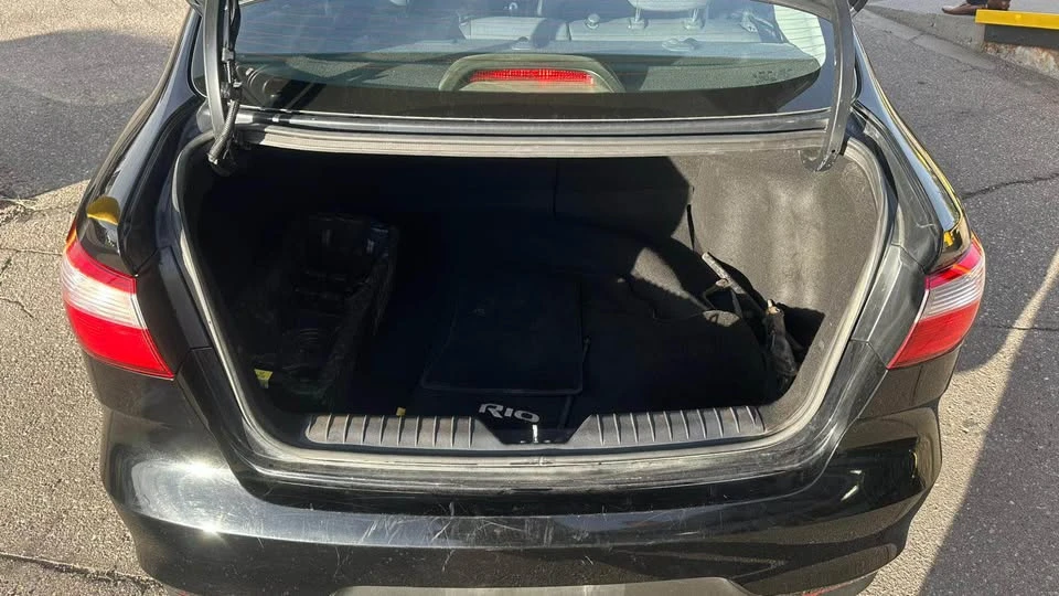 2017 Kia Rio - Image 9 of 12
