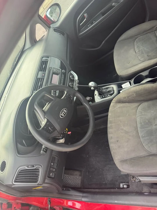 2017 Kia Rio - Image 6 of 8