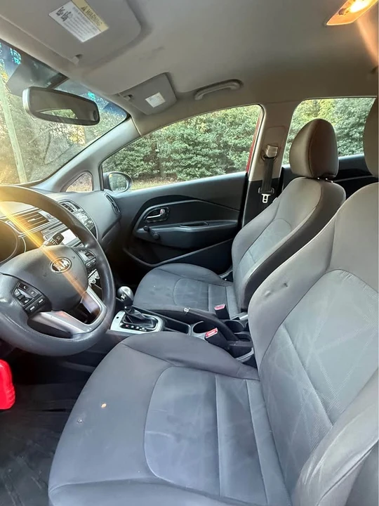 2017 Kia Rio - Image 8 of 15