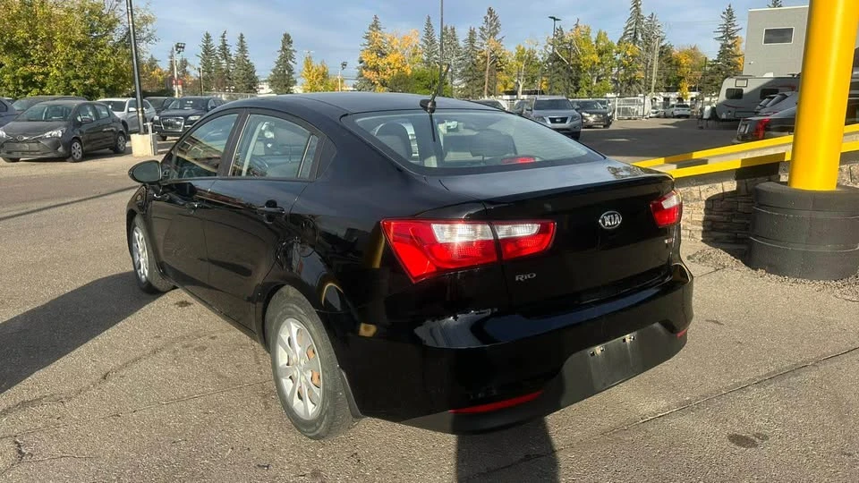 2017 Kia Rio - Image 2 of 12