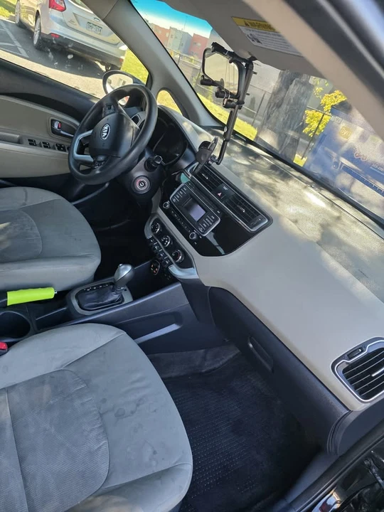2017 Kia Rio - Image 5 of 10