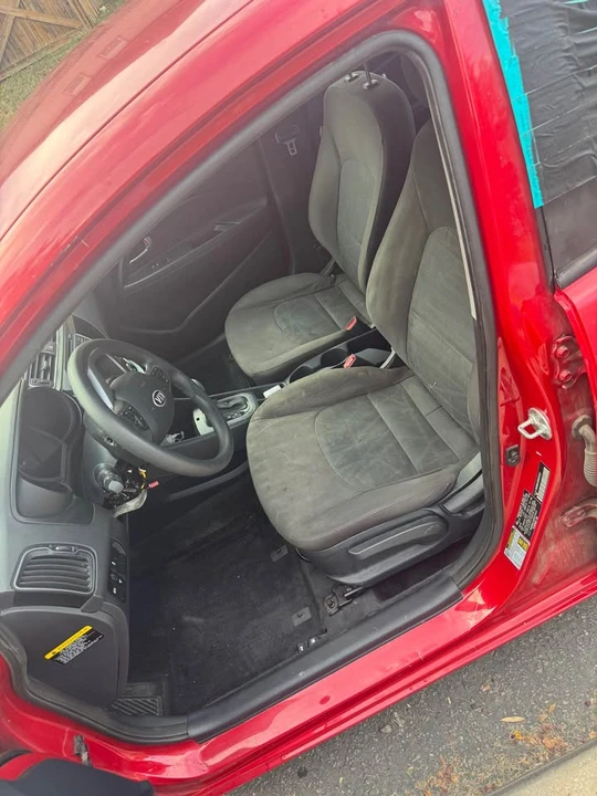 2017 Kia Rio - Image 5 of 8