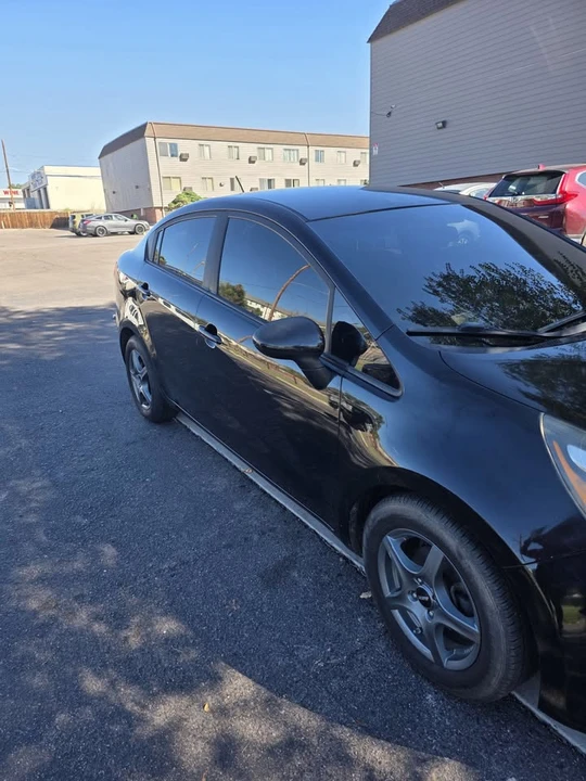2017 Kia Rio - Image 2 of 10