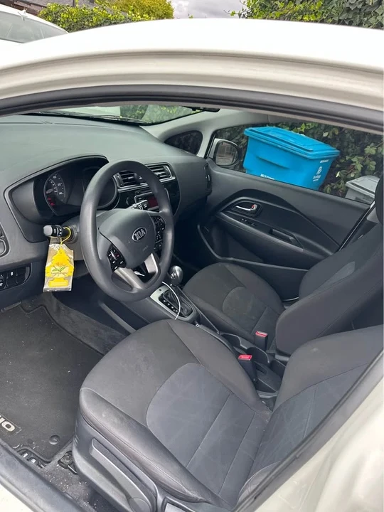 2017 Kia Rio - Image 8 of 9