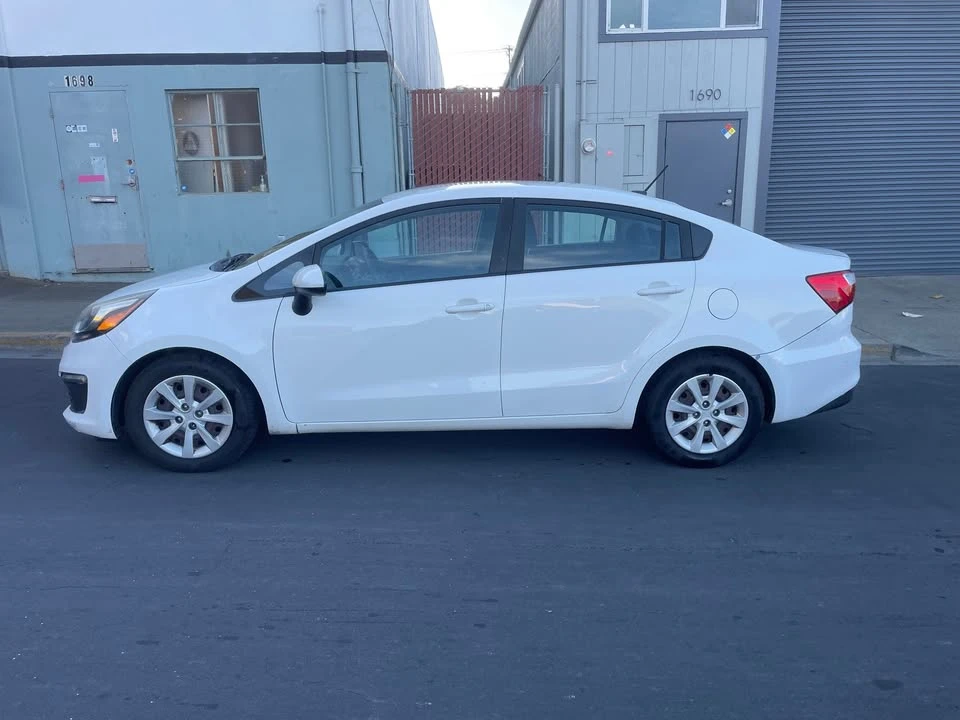 2017 Kia Rio - Image 4 of 14