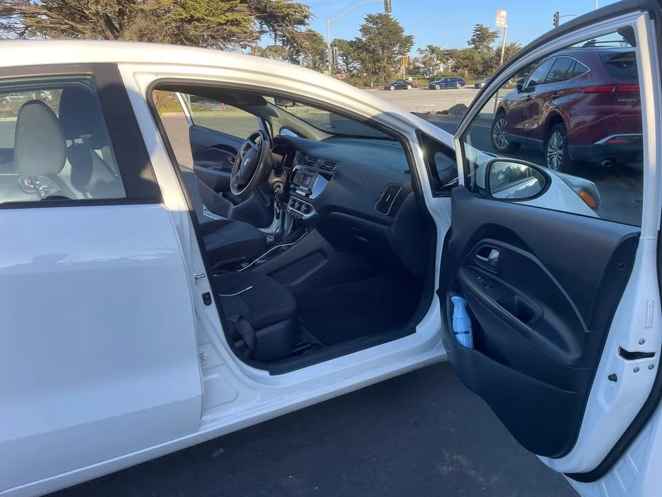 2017 Kia Rio - Image 9 of 14