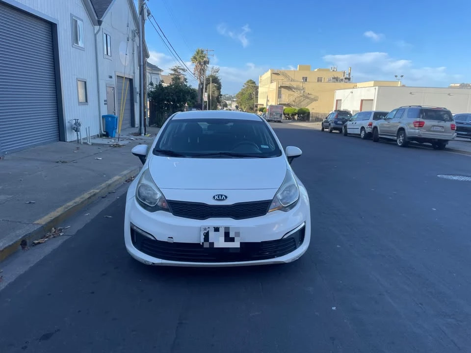2017 Kia Rio - Image 2 of 14