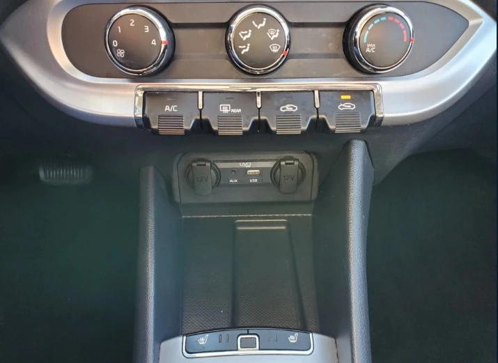 2017 Kia Rio - Image 13 of 15