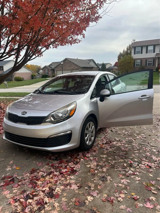 2017 Kia Rio - Image 8 of 9