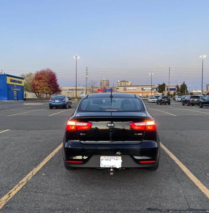2017 Kia Rio - Image 3 of 8
