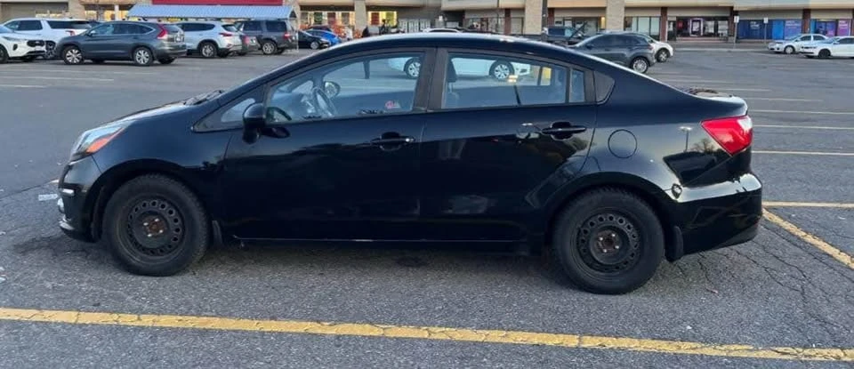 2017 Kia Rio - Image 4 of 8
