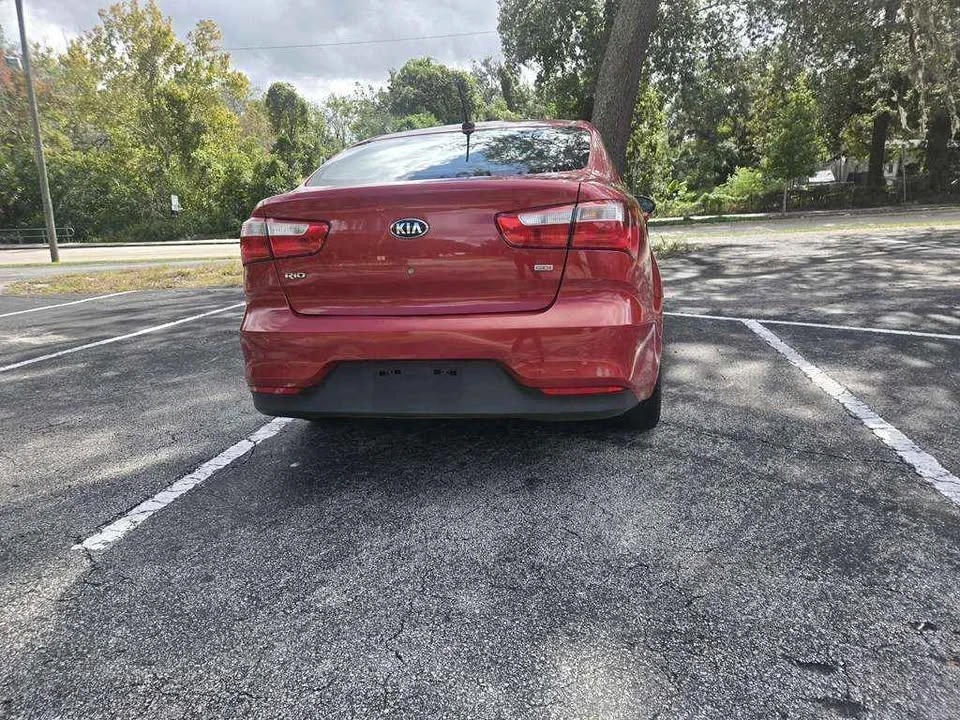 2017 Kia Rio - Image 13 of 18