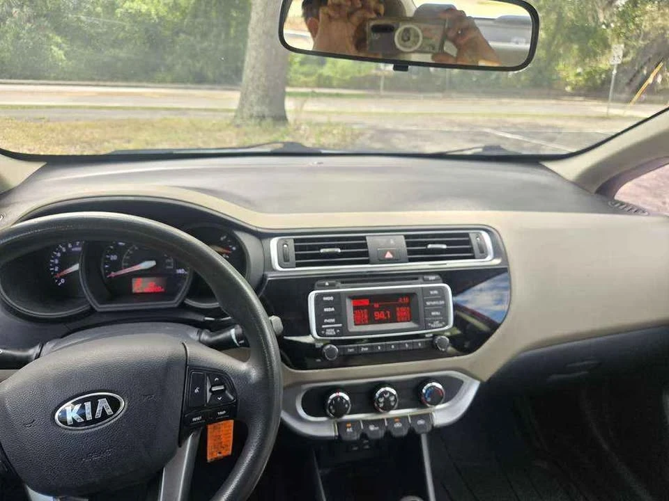 2017 Kia Rio - Image 6 of 18