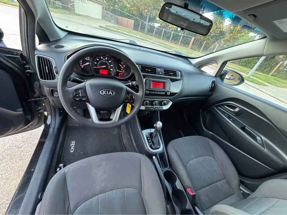 2017 Kia Rio - Image 4 of 7