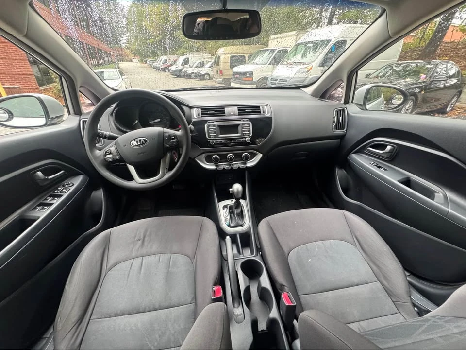 2017 Kia Rio - Image 9 of 12