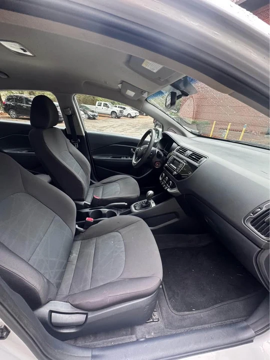 2017 Kia Rio - Image 11 of 12