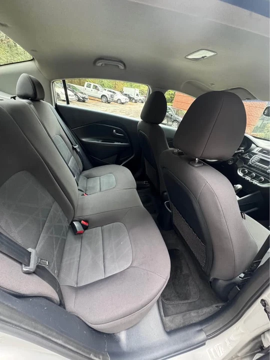 2017 Kia Rio - Image 8 of 12