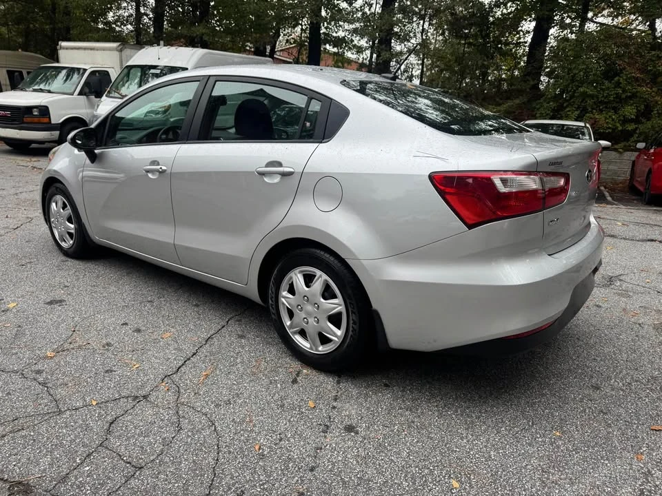 2017 Kia Rio - Image 2 of 12