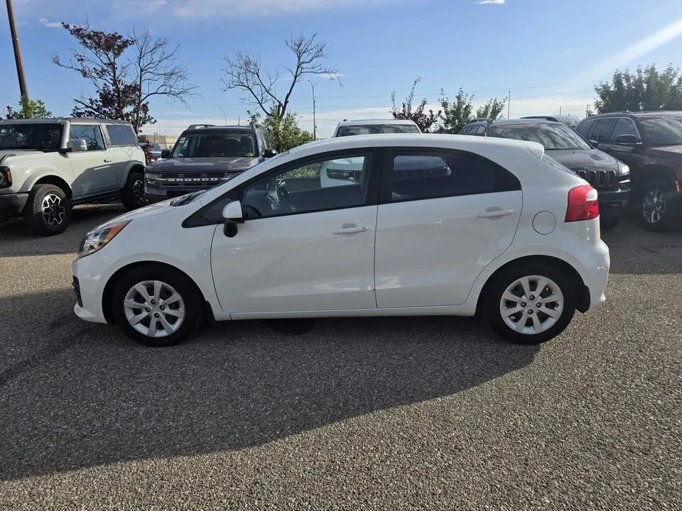 2017 Kia Rio - Image 4 of 17