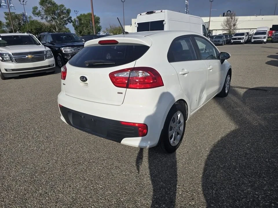 2017 Kia Rio - Image 5 of 17