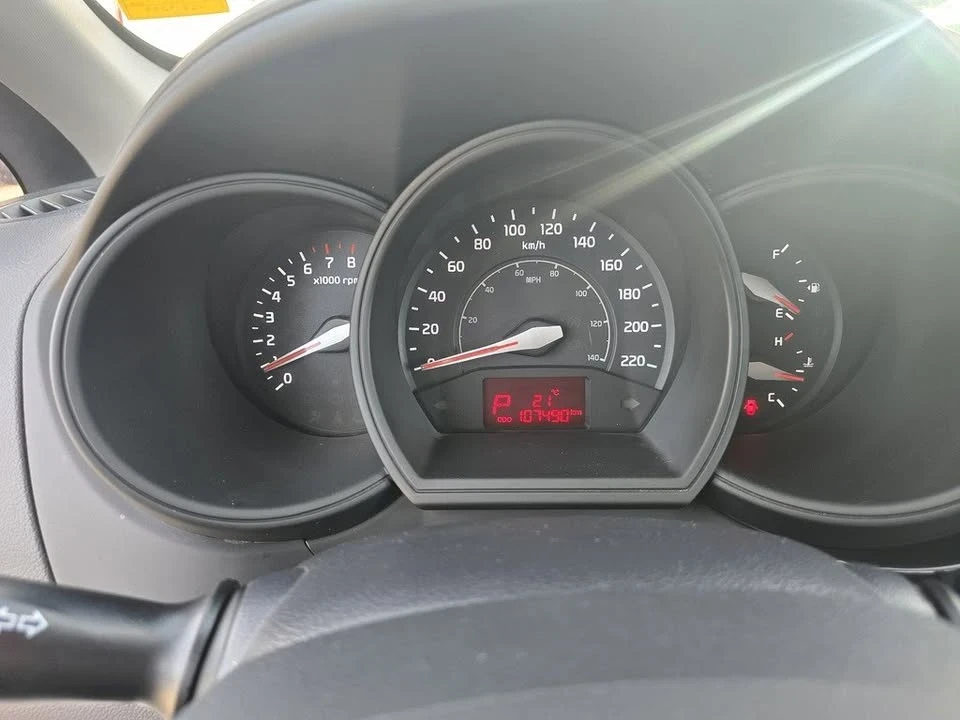 2017 Kia Rio - Image 15 of 17