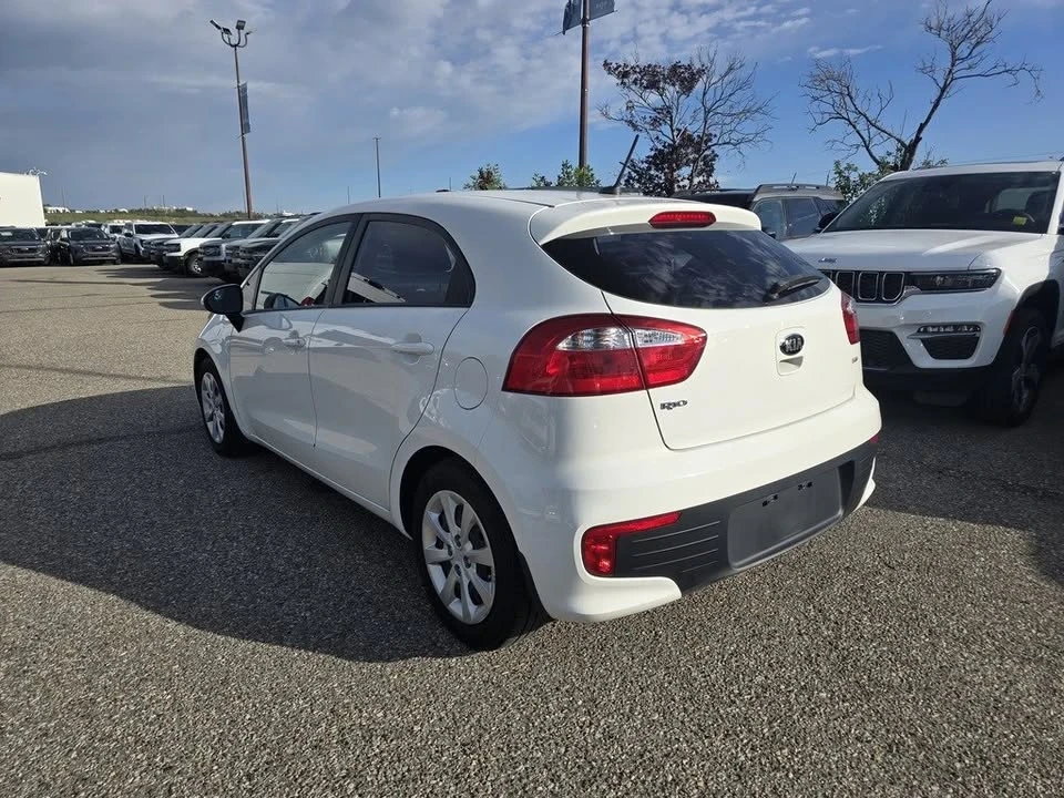 2017 Kia Rio - Image 7 of 17