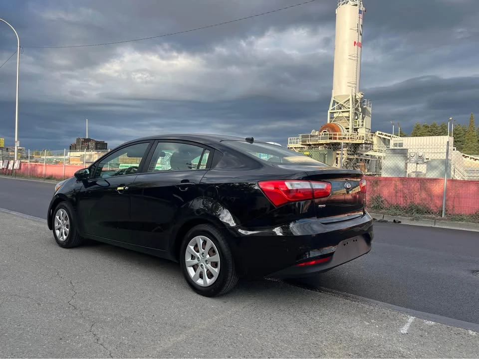2017 Kia Rio - Image 2 of 8