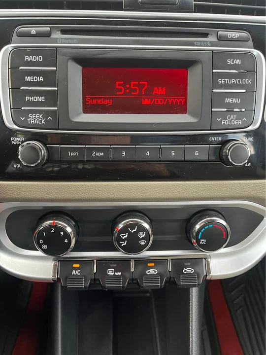 2017 Kia Rio - Image 7 of 8