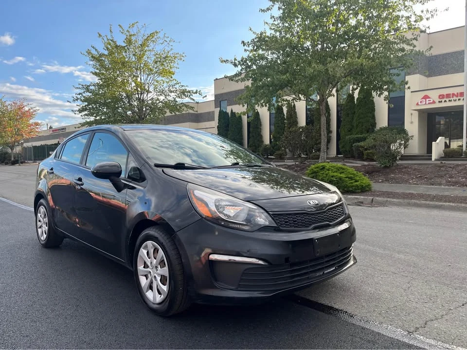 2017 Kia Rio - Image 5 of 8