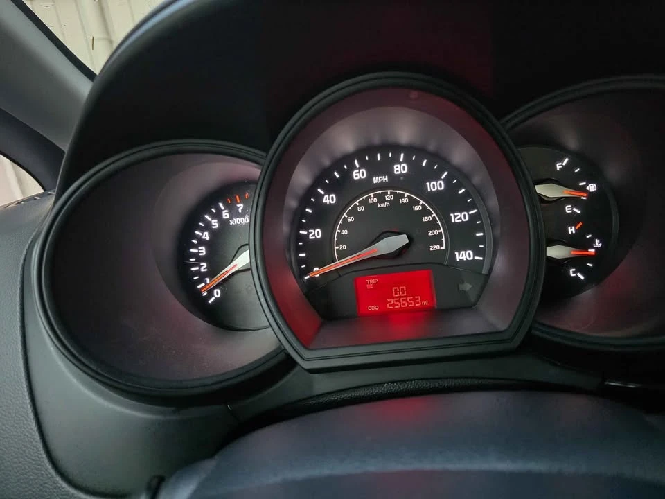 2017 Kia Rio - Image 9 of 14
