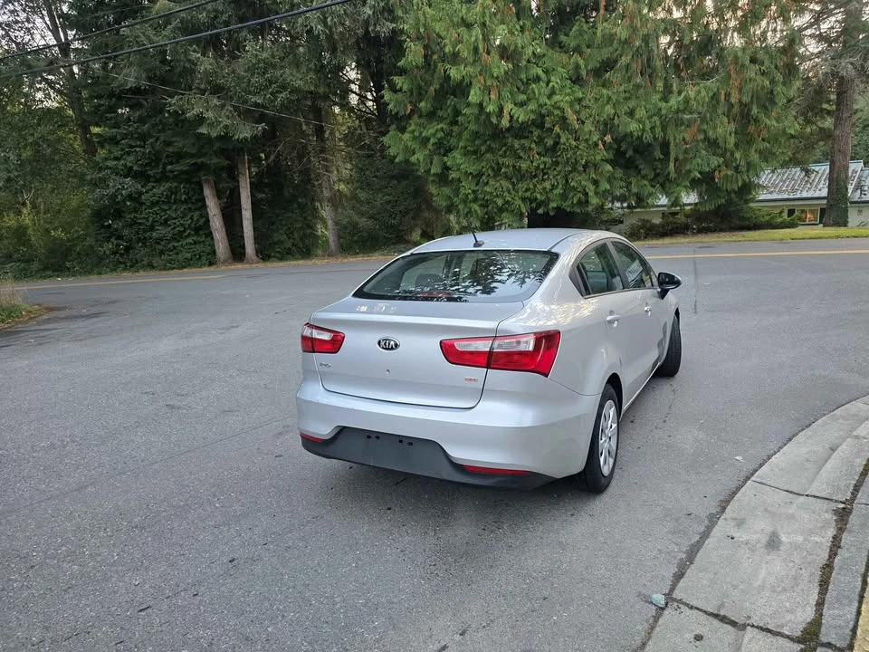2017 Kia Rio - Image 5 of 14