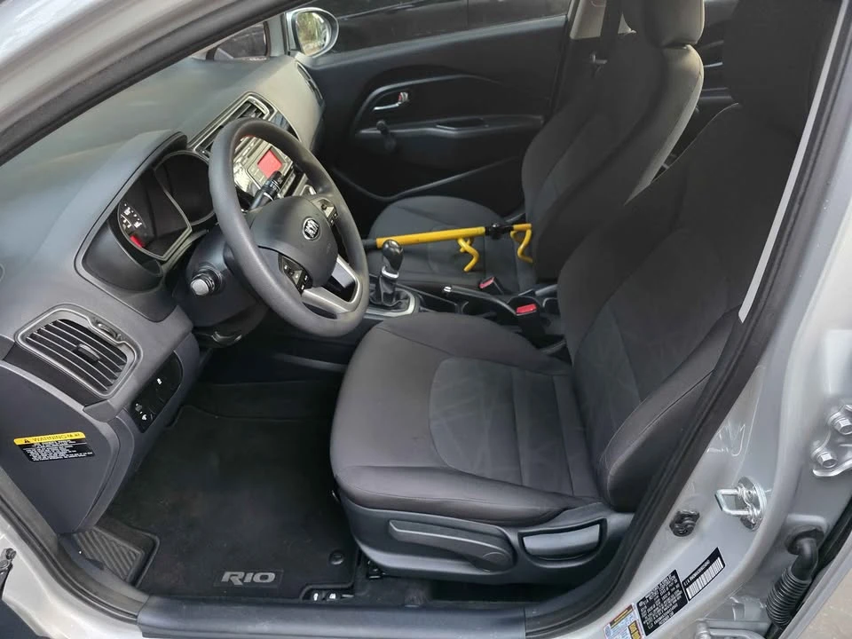 2017 Kia Rio - Image 6 of 14