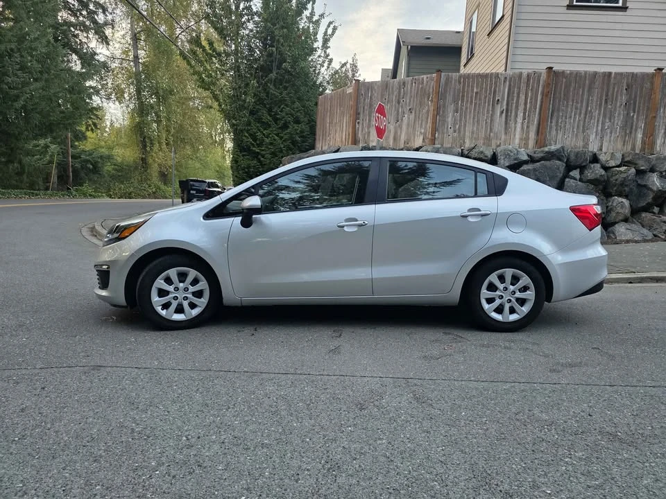 2017 Kia Rio - Image 4 of 14