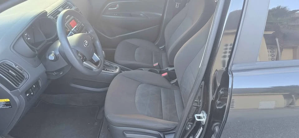 2017 Kia Rio - Image 9 of 10