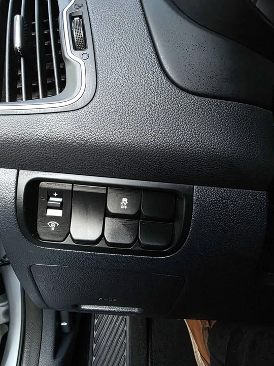 2017 Kia Rio - Image 12 of 14