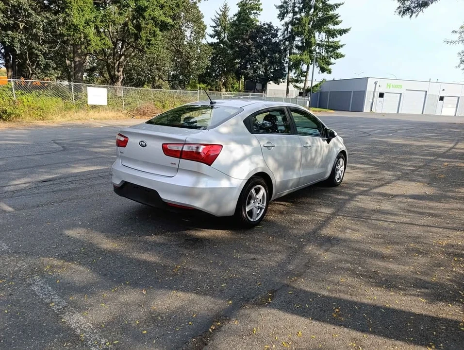 2017 Kia Rio - Image 6 of 18