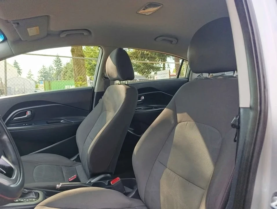 2017 Kia Rio - Image 8 of 18