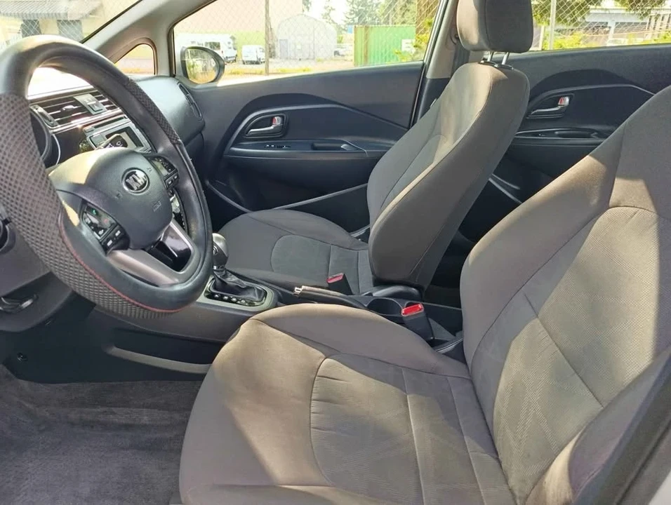 2017 Kia Rio - Image 9 of 18