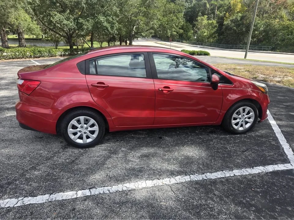 2017 Kia Rio - Image 8 of 18
