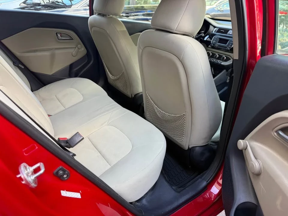 2017 Kia Rio - Image 12 of 18