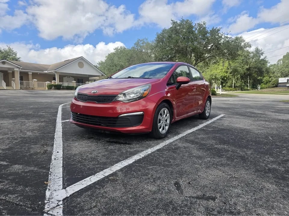 2017 Kia Rio - Image 4 of 18