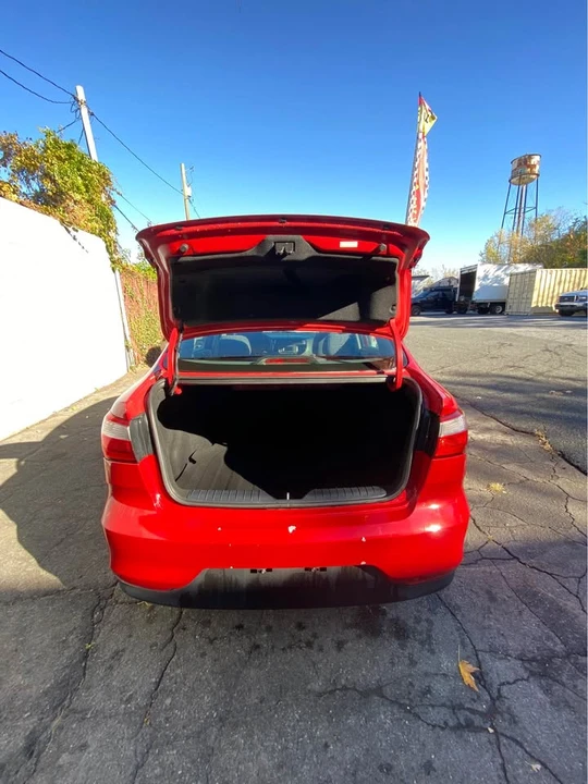 2017 Kia Rio - Image 10 of 11