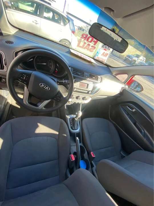 2017 Kia Rio - Image 2 of 11