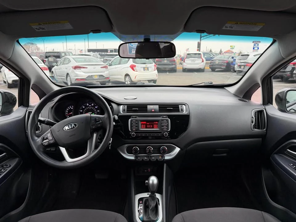 2017 Kia Rio - Image 17 of 19